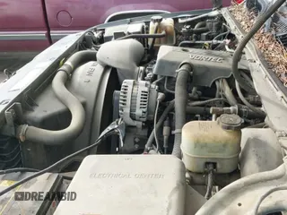 ✅ 2000 Chevrolet Silverado 1500 LS • VIN: 2GCEC19T5Y1122725 • Лот: 43815165. Опубликован ранее на IAAI с пробегом 352 070 миль. Бесплатный доступ к архиву аукционных продаж из США и подробный отчёт об истории автомобиля на DreamBid. Изображение 17.