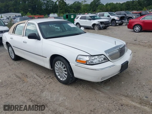 2003 Lincoln Town Car Executive