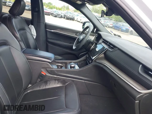 ✅ 2025 Jeep Grand Cherokee Limited • VIN: 1C4RJHBG2S8636064 • Лот: 45112829. Опубліковано раніше на IAAI з пробігом 26 091 миль. Безкоштовний доступ до архіву аукціонних продажів зі США та докладний звіт про історію автомобіля на DreamBid. Зображення 5.