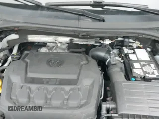 ✅ 2018 Volkswagen Tiguan SEL • VIN: 3VV2B7AX5JM057754 • Lot: 43068260. Wystawiony na IAAI z przebiegiem 136 909 mil. Bezpłatny archiwum sprzedaży aukcyjnych z USA i szczegółowy raport historii pojazdu na DreamBid. Zdjęcie 20.