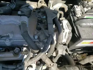 ✅ 2021 Toyota Corolla LE • VIN: 5YFEPMAE7MP245201 • Lot: 90906775. Wystawiony na Copart z przebiegiem 60 129 mil. Bezpłatny archiwum sprzedaży aukcyjnych z USA i szczegółowy raport historii pojazdu na DreamBid. Zdjęcie 14.