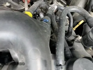 ✅ 2020 Ford Transit Cargo • VIN: 1FTBR1C82LKB03774 • Lot: 68892095. Wystawiony na Copart z przebiegiem 104 955 mil. Bezpłatny archiwum sprzedaży aukcyjnych z USA i szczegółowy raport historii pojazdu na DreamBid. Zdjęcie 16.