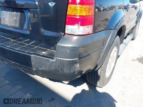 ✅ 2006 Ford Escape Limited • VIN: 1FMCU94166KA98310 • Lot: 44650701. Wystawiony na IAAI z przebiegiem 116 072 mil. Bezpłatny archiwum sprzedaży aukcyjnych z USA i szczegółowy raport historii pojazdu na DreamBid. Zdjęcie 6.