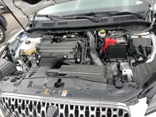 ✅ 2025 Lincoln Corsair Premiere • VIN: 5LMCJ1DA0SUL12889 • Lot: 81467865. Wystawiony na Copart z przebiegiem 1 899 mil. Bezpłatny archiwum sprzedaży aukcyjnych z USA i szczegółowy raport historii pojazdu na DreamBid. Zdjęcie 14.