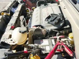 ✅ 2017 Jeep Renegade Latitude • VIN: ZACCJBBB7HPF78705 • Lot: 43501603. Wystawiony na IAAI z przebiegiem 84 999 mil. Bezpłatny archiwum sprzedaży aukcyjnych z USA i szczegółowy raport historii pojazdu na DreamBid. Zdjęcie 20.