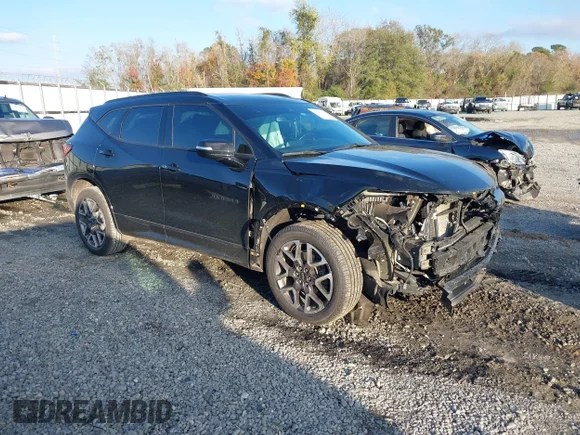✅ 2024 Chevrolet Blazer RS • VIN: 3GNKBERS1RS146456 • Lot: 43885069. Wystawiony na IAAI z przebiegiem 38 547 mil. Bezpłatny archiwum sprzedaży aukcyjnych z USA i szczegółowy raport historii pojazdu na DreamBid. Zdjęcie 1.