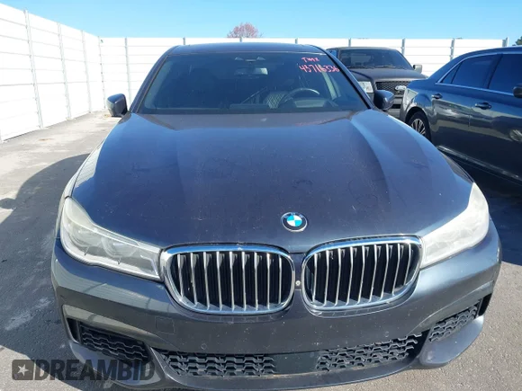 ✅ 2016 BMW 7 Series 750i • VIN: WBA7F0C53GGL99599 • Лот: 43716336. Опубліковано раніше на IAAI з пробігом 109 089 миль. Безкоштовний доступ до архіву аукціонних продажів зі США та докладний звіт про історію автомобіля на DreamBid. Зображення 6.