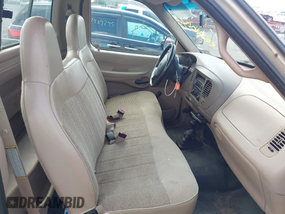 ✅ 1998 Ford F-150 • VIN: 1FTZF18W9WNA93357 • Lot: 42932181. Wystawiony na IAAI z przebiegiem 159 871 mil. Bezpłatny archiwum sprzedaży aukcyjnych z USA i szczegółowy raport historii pojazdu na DreamBid. Zdjęcie 5.