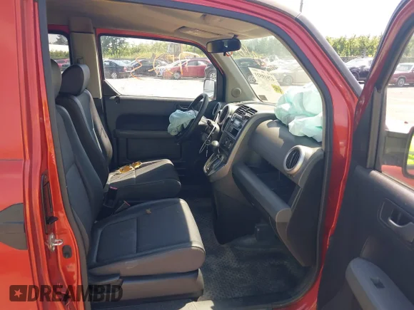 ✅ 2005 Honda Element LX • VIN: 5J6YH18395L005245 • Лот: 42819523. Опубліковано раніше на IAAI з пробігом 258 687 миль. Безкоштовний доступ до архіву аукціонних продажів зі США та докладний звіт про історію автомобіля на DreamBid. Зображення 5.