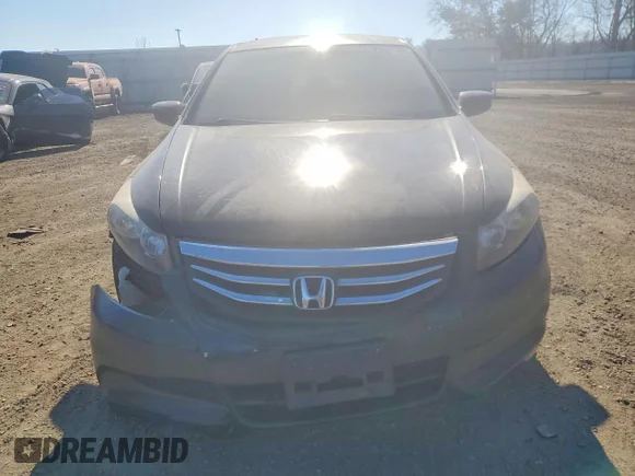 ✅ 2011 Honda Accord LX • VIN: 1HGCP2F31BA087542 • Lot: 77091305. Wystawiony na Copart z przebiegiem Nie podano. Bezpłatny archiwum sprzedaży aukcyjnych z USA i szczegółowy raport historii pojazdu na DreamBid. Zdjęcie 5.