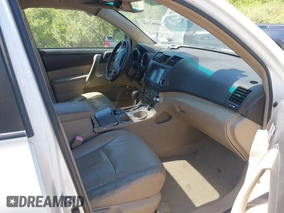 ✅ 2008 Toyota Highlander Sport • VIN: JTEDS43A182005310 • Лот: 44987739. Опубліковано раніше на IAAI з пробігом 229 820 миль. Безкоштовний доступ до архіву аукціонних продажів зі США та докладний звіт про історію автомобіля на DreamBid. Зображення 5.