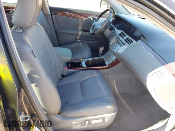 ✅ 2010 Toyota Avalon XL • VIN: 4T1BK3DB6AU366132 • Lot: 44160838. Wystawiony na IAAI z przebiegiem 184 597 mil. Bezpłatny archiwum sprzedaży aukcyjnych z USA i szczegółowy raport historii pojazdu na DreamBid. Zdjęcie 5.