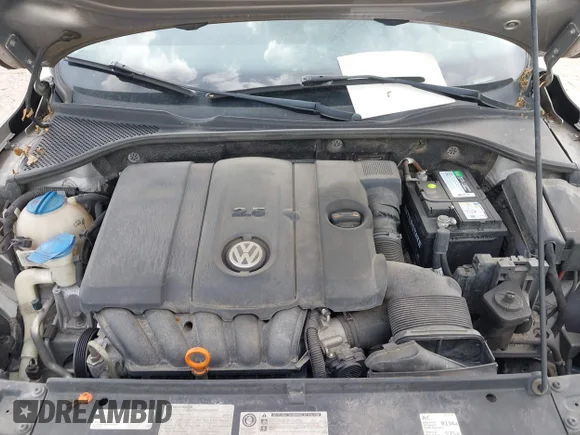 ✅ 2013 Volkswagen Passat SE • VIN: 1VWBP7A34DC041416 • Lot: 45029429. Wystawiony na IAAI z przebiegiem 183 133 mil. Bezpłatny archiwum sprzedaży aukcyjnych z USA i szczegółowy raport historii pojazdu na DreamBid. Zdjęcie 10.
