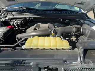 ✅ 2020 Ford Expedition Max XLT • VIN: 1FMJK1JT8LEA15362 • Lot: 84709905. Listed on Copart with 117,000 mi. Free auction sales archive from the USA and detailed vehicle history report at DreamBid. Image 11.