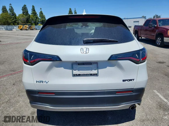 ✅ 2025 Honda HR-V Sport • VIN: 3CZRZ1H50SM710609 • Лот: 55616666. Опубліковано раніше на Copart з пробігом 15 225 миль. Безкоштовний доступ до архіву аукціонних продажів зі США та докладний звіт про історію автомобіля на DreamBid. Зображення 6.
