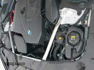 ✅ 2021 BMW 5 Series 530i • VIN: WBA53BH07MCF10086 • Lot: 43036291. Listed on IAAI with 26,592 mi. Free auction sales archive from the USA and detailed vehicle history report at DreamBid. Image 19.