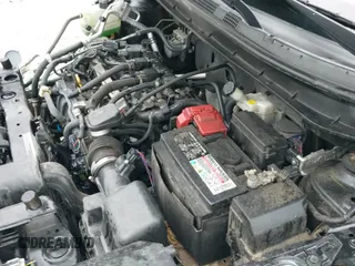 ✅ 2019 Nissan Kicks SR • VIN: 3N1CP5CU7KL538160 • Lot: 41992211. Wystawiony na IAAI z przebiegiem 102 231 mil. Bezpłatny archiwum sprzedaży aukcyjnych z USA i szczegółowy raport historii pojazdu na DreamBid. Zdjęcie 22.