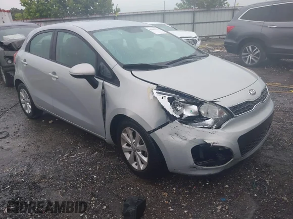 ✅ 2013 Kia Rio SX • VIN: KNADN5A38D6195242 • Lot: 42860461. Wystawiony na IAAI z przebiegiem 109 131 mil. Bezpłatny archiwum sprzedaży aukcyjnych z USA i szczegółowy raport historii pojazdu na DreamBid. Zdjęcie 1.
