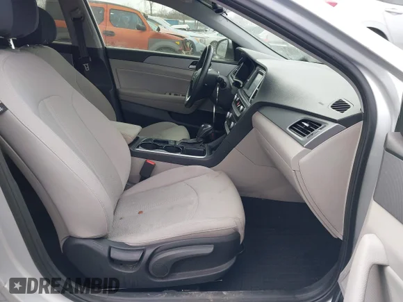 ✅ 2019 Hyundai Sonata SEL • VIN: 5NPE34AF5KH758378 • Lot: 44344129. Wystawiony na IAAI z przebiegiem 98 747 mil. Bezpłatny archiwum sprzedaży aukcyjnych z USA i szczegółowy raport historii pojazdu na DreamBid. Zdjęcie 5.