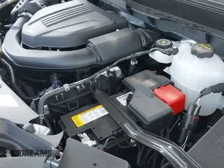 ✅ 2025 Buick Enclave Preferred • VIN: 5GAERARS3SJ136742 • Lot: 41986844. Wystawiony na IAAI z przebiegiem 670 mil. Bezpłatny archiwum sprzedaży aukcyjnych z USA i szczegółowy raport historii pojazdu na DreamBid. Zdjęcie 19.