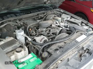 ✅ 1999 GMC Jimmy SLE • VIN: 1GKDT13W7X2529298 • Лот: 41556249. Опубликован ранее на IAAI с пробегом 114 750 миль. Бесплатный доступ к архиву аукционных продаж из США и подробный отчёт об истории автомобиля на DreamBid. Изображение 12.