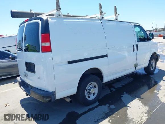 ✅ 2013 Chevrolet Express Cargo • VIN: 1GCWGFBA8D1161923 • Лот: 43038663. Опубліковано раніше на IAAI з пробігом 155 656 миль. Безкоштовний доступ до архіву аукціонних продажів зі США та докладний звіт про історію автомобіля на DreamBid. Зображення 4.