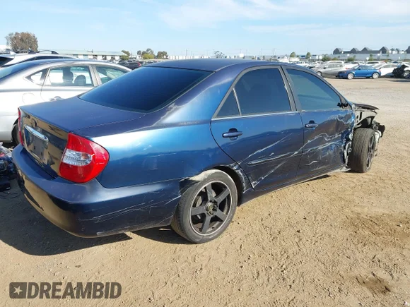 ✅ 2002 Toyota Camry LE • VIN: JTDBE32K420078777 • Lot: 45377732. Wystawiony na IAAI z przebiegiem 235 447 mil. Bezpłatny archiwum sprzedaży aukcyjnych z USA i szczegółowy raport historii pojazdu na DreamBid. Zdjęcie 4.