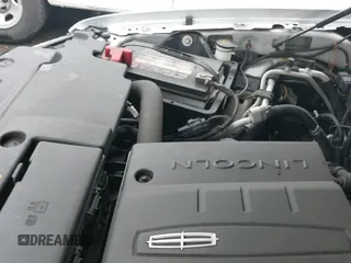 ✅ 2014 Lincoln Navigator • VIN: 5LMJJ2J54EEL00862 • Lot: 41790896. Listed on IAAI with 173,762 mi. Free auction sales archive from the USA and detailed vehicle history report at DreamBid. Image 20.