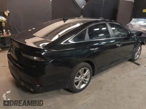 ✅ 2019 Hyundai Sonata Limited • VIN: 5NPE34AFXKH805758 • Lot: 44185831. Wystawiony na IAAI z przebiegiem 88 899 mil. Bezpłatny archiwum sprzedaży aukcyjnych z USA i szczegółowy raport historii pojazdu na DreamBid. Zdjęcie 4.