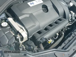 ✅ 2015 Volvo XC60 T6 • VIN: YV4902RK7F2707839 • Lot: 42662324. Wystawiony na IAAI z przebiegiem 78 877 mil. Bezpłatny archiwum sprzedaży aukcyjnych z USA i szczegółowy raport historii pojazdu na DreamBid. Zdjęcie 20.