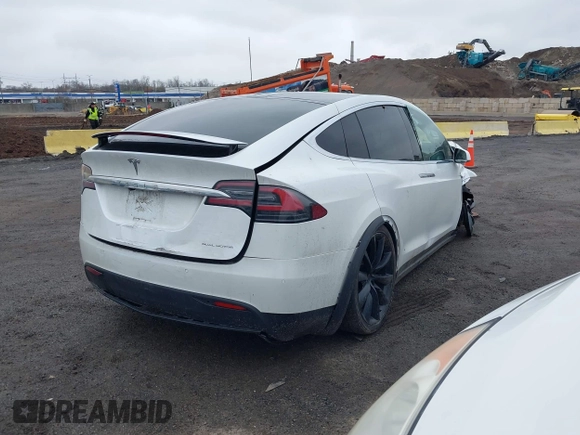 ✅ 2020 Tesla Model X Long Range • VIN: 5YJXCBE25LF282282 • Lot: 44755185. Wystawiony na IAAI z przebiegiem Nie podano. Bezpłatny archiwum sprzedaży aukcyjnych z USA i szczegółowy raport historii pojazdu na DreamBid. Zdjęcie 4.