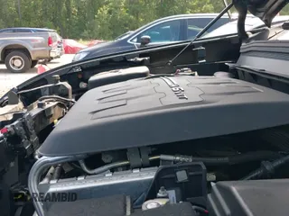 ✅ 2017 Jeep Cherokee Latitude • VIN: 1C4PJMCS7HD219932 • Lot: 40131246. Wystawiony na IAAI z przebiegiem 97 795 mil. Bezpłatny archiwum sprzedaży aukcyjnych z USA i szczegółowy raport historii pojazdu na DreamBid. Zdjęcie 21.