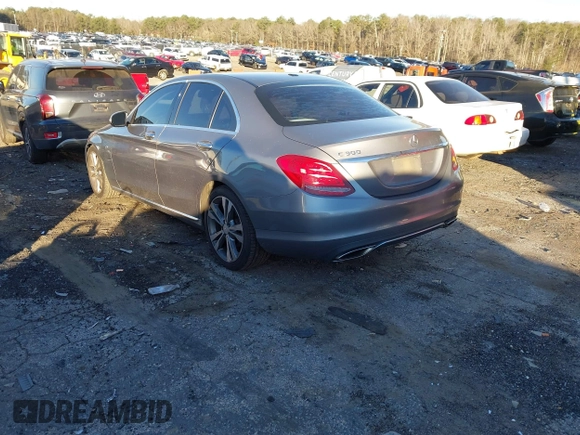 ✅ 2015 Mercedes-Benz C 300 • VIN: 55SWF4JBXFU081968 • Lot: 44092677. Wystawiony na IAAI z przebiegiem 185 594 mil. Bezpłatny archiwum sprzedaży aukcyjnych z USA i szczegółowy raport historii pojazdu na DreamBid. Zdjęcie 3.