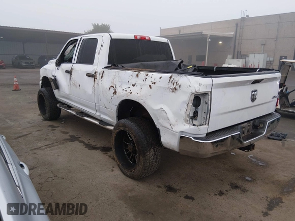✅ 2015 Ram 2500 Tradesman • VIN: 3C6UR5CLXFG655370 • Lot: 44228172. Wystawiony na IAAI z przebiegiem 155 987 mil. Bezpłatny archiwum sprzedaży aukcyjnych z USA i szczegółowy raport historii pojazdu na DreamBid. Zdjęcie 3.