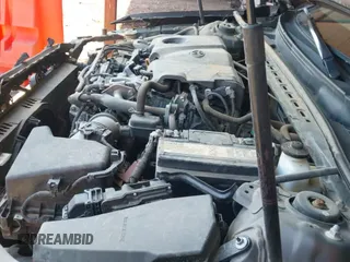 ✅ 2019 Toyota Camry LE • VIN: 4T1B11HK8KU787028 • Lot: 43436324. Wystawiony na IAAI z przebiegiem 107 704 mil. Bezpłatny archiwum sprzedaży aukcyjnych z USA i szczegółowy raport historii pojazdu na DreamBid. Zdjęcie 18.