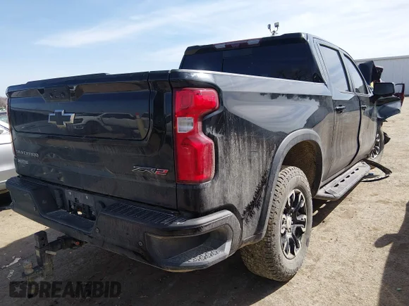 ✅ 2022 Chevrolet Silverado 1500 ZR2 • VIN: 3GCUDHEL4NG577799 • Lot: 44594746. Wystawiony na IAAI z przebiegiem 95 210 mil. Bezpłatny archiwum sprzedaży aukcyjnych z USA i szczegółowy raport historii pojazdu na DreamBid. Zdjęcie 4.