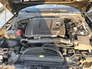 ✅ 2018 Jaguar XE 25t Premium • VIN: SAJAD4FXXJCP20556 • Lot: 71026595. Wystawiony na Copart z przebiegiem 62 936 mil. Bezpłatny archiwum sprzedaży aukcyjnych z USA i szczegółowy raport historii pojazdu na DreamBid. Zdjęcie 14.