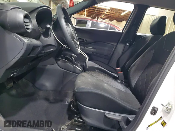 ✅ 2019 Nissan Kicks SV • VIN: 3N1CP5CU7KL516515 • Лот: 60063216. Опубліковано раніше на Copart з пробігом 65 143 миль. Безкоштовний доступ до архіву аукціонних продажів зі США та докладний звіт про історію автомобіля на DreamBid. Зображення 7.