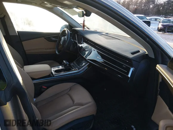 ✅ 2019 Audi Q8 Premium Plus • VIN: WA1EVBF17KD041315 • Lot: 44323739. Wystawiony na IAAI z przebiegiem 100 131 mil. Bezpłatny archiwum sprzedaży aukcyjnych z USA i szczegółowy raport historii pojazdu na DreamBid. Zdjęcie 5.