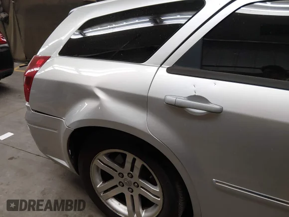 ✅ 2005 Dodge Magnum RT • VIN: 2D8GV58225H654571 • Lot: 45171943. Listed on IAAI with 111,338 mi. Free auction sales archive from the USA and detailed vehicle history report at DreamBid. Image 6.