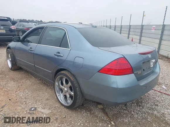 ✅ 2007 Honda Accord EX-L • VIN: 1HGCM65577A004920 • Lot: 41123528. Wystawiony na IAAI z przebiegiem 207 200 mil. Bezpłatny archiwum sprzedaży aukcyjnych z USA i szczegółowy raport historii pojazdu na DreamBid. Zdjęcie 3.