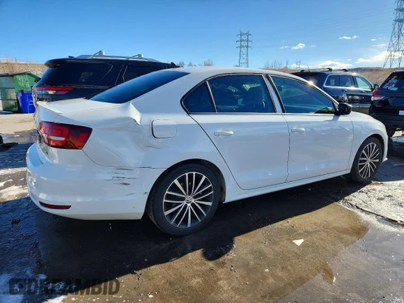 ✅ 2016 Volkswagen Jetta Sport • VIN: 3VWD17AJ1GM343709 • Lot: 74789695. Wystawiony na Copart z przebiegiem 67 148 mil. Bezpłatny archiwum sprzedaży aukcyjnych z USA i szczegółowy raport historii pojazdu na DreamBid. Zdjęcie 3.