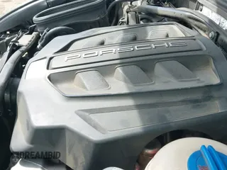 ✅ 2017 Porsche Macan GTS • VIN: WP1AG2A54HLB54466 • Lot: 43193255. Wystawiony na IAAI z przebiegiem 90 007 mil. Bezpłatny archiwum sprzedaży aukcyjnych z USA i szczegółowy raport historii pojazdu na DreamBid. Zdjęcie 19.