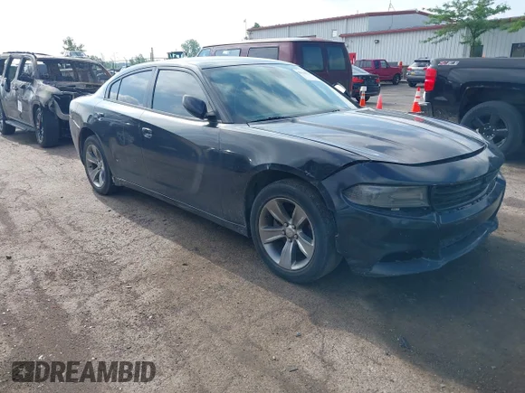 ✅ 2015 Dodge Charger SXT • VIN: 2C3CDXHG1FH753413 • Лот: 45348838. Опубліковано раніше на IAAI з пробігом 184 259 миль. Безкоштовний доступ до архіву аукціонних продажів зі США та докладний звіт про історію автомобіля на DreamBid. Зображення 1.