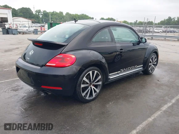 ✅ 2012 Volkswagen Beetle Turbo • VIN: 3VWVA7AT7CM605152 • Lot: 42408163. Wystawiony na IAAI z przebiegiem 151 197 mil. Bezpłatny archiwum sprzedaży aukcyjnych z USA i szczegółowy raport historii pojazdu na DreamBid. Zdjęcie 4.