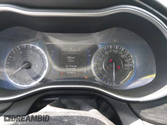 ✅ 2015 Chrysler 200 Limited • VIN: 1C3CCCAB5FN713773 • Лот: 45430176. Опубліковано раніше на IAAI з пробігом 187 830 миль. Безкоштовний доступ до архіву аукціонних продажів зі США та докладний звіт про історію автомобіля на DreamBid. Зображення 7.