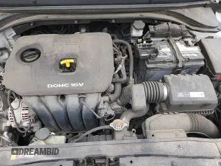 ✅ 2017 Hyundai Elantra SE • VIN: 5NPD84LF7HH011836 • Lot: 71721195. Listed on Copart with 66,610 mi. Free auction sales archive from the USA and detailed vehicle history report at DreamBid. Image 15.