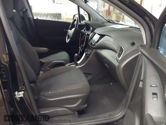 ✅ 2020 Chevrolet Trax LS • VIN: KL7CJKSB1LB019344 • Lot: 43823640. Listed on IAAI with 27,510 mi. Free auction sales archive from the USA and detailed vehicle history report at DreamBid. Image 5.