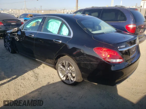 ✅ 2017 Mercedes-Benz C 300 • VIN: 55SWF4JB1HU187700 • Лот: 65437932. Опубліковано раніше на Copart з пробігом 62 684 миль. Безкоштовний доступ до архіву аукціонних продажів зі США та докладний звіт про історію автомобіля на DreamBid. Зображення 3.