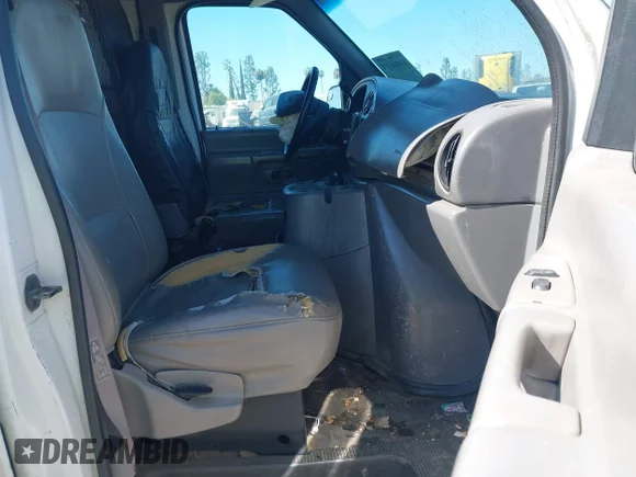 ✅ 2001 Ford Econoline Cargo • VIN: 1FTNE24291HA32494 • Lot: 43008117. Wystawiony na IAAI z przebiegiem 595 759 mil. Bezpłatny archiwum sprzedaży aukcyjnych z USA i szczegółowy raport historii pojazdu na DreamBid. Zdjęcie 5.